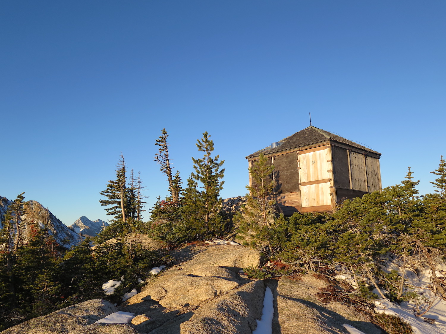 Mebee Pass Lookout